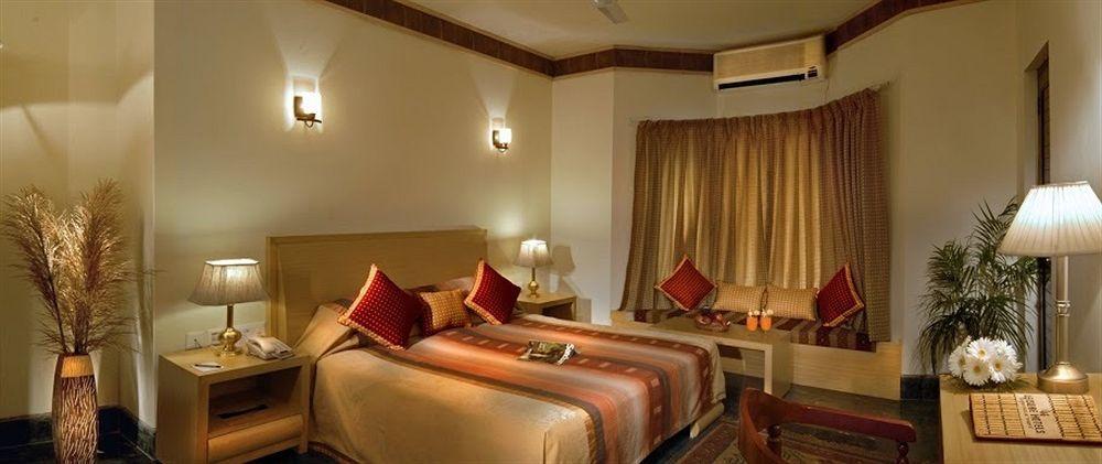 The Riverview Retreat Corbett By Leisure Hotels Garjia Szoba fotó