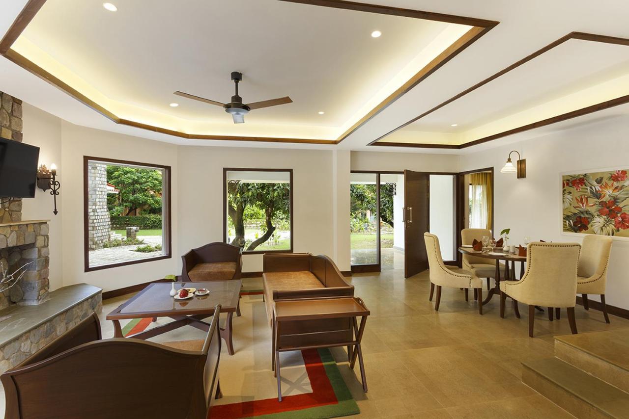 The Riverview Retreat Corbett By Leisure Hotels Garjia Kültér fotó