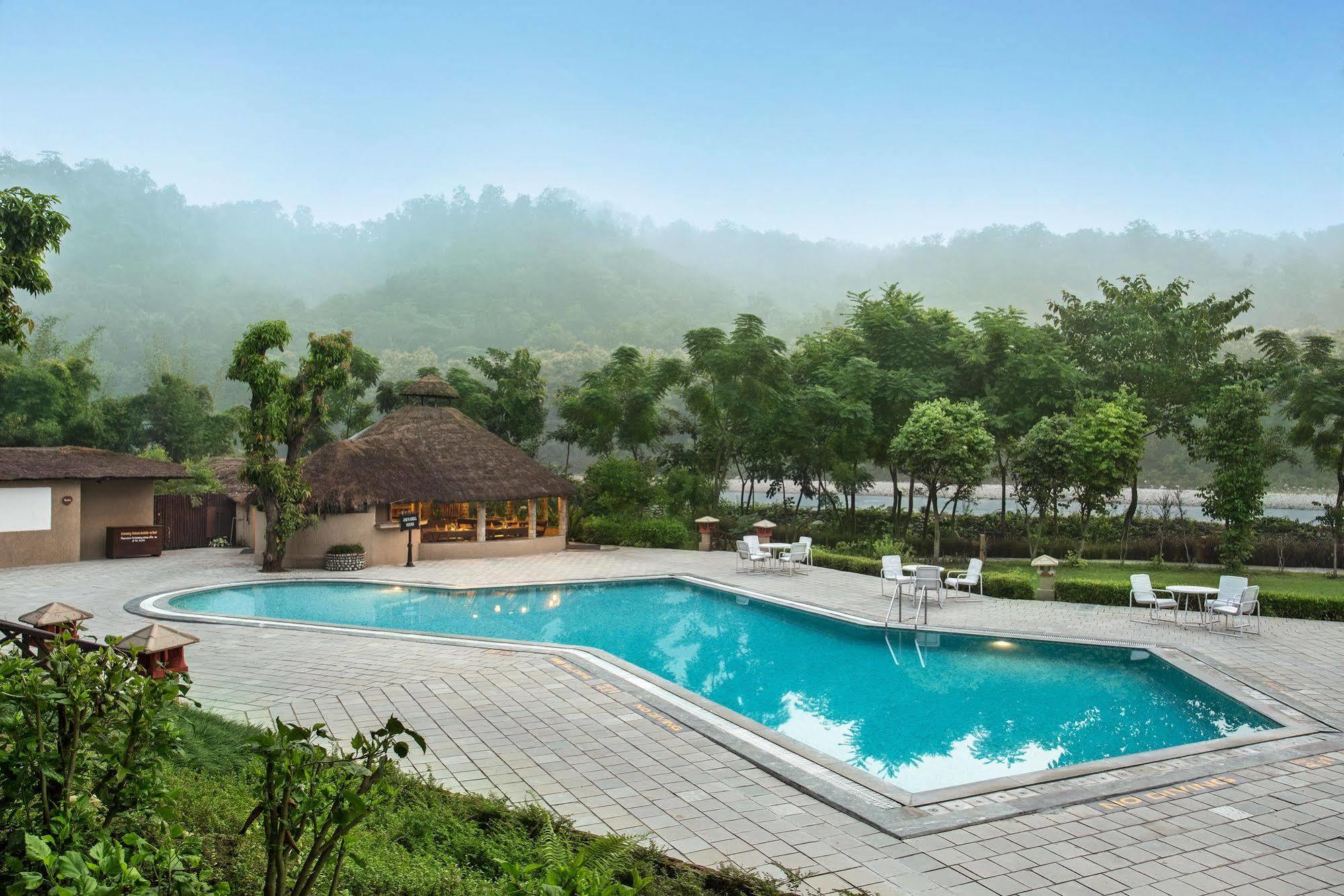 The Riverview Retreat Corbett By Leisure Hotels Garjia Kültér fotó