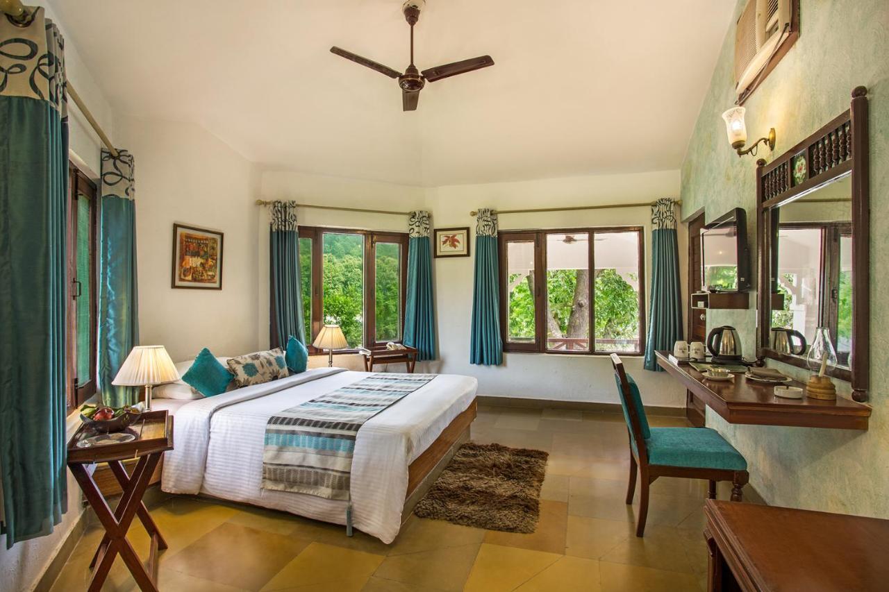 The Riverview Retreat Corbett By Leisure Hotels Garjia Kültér fotó